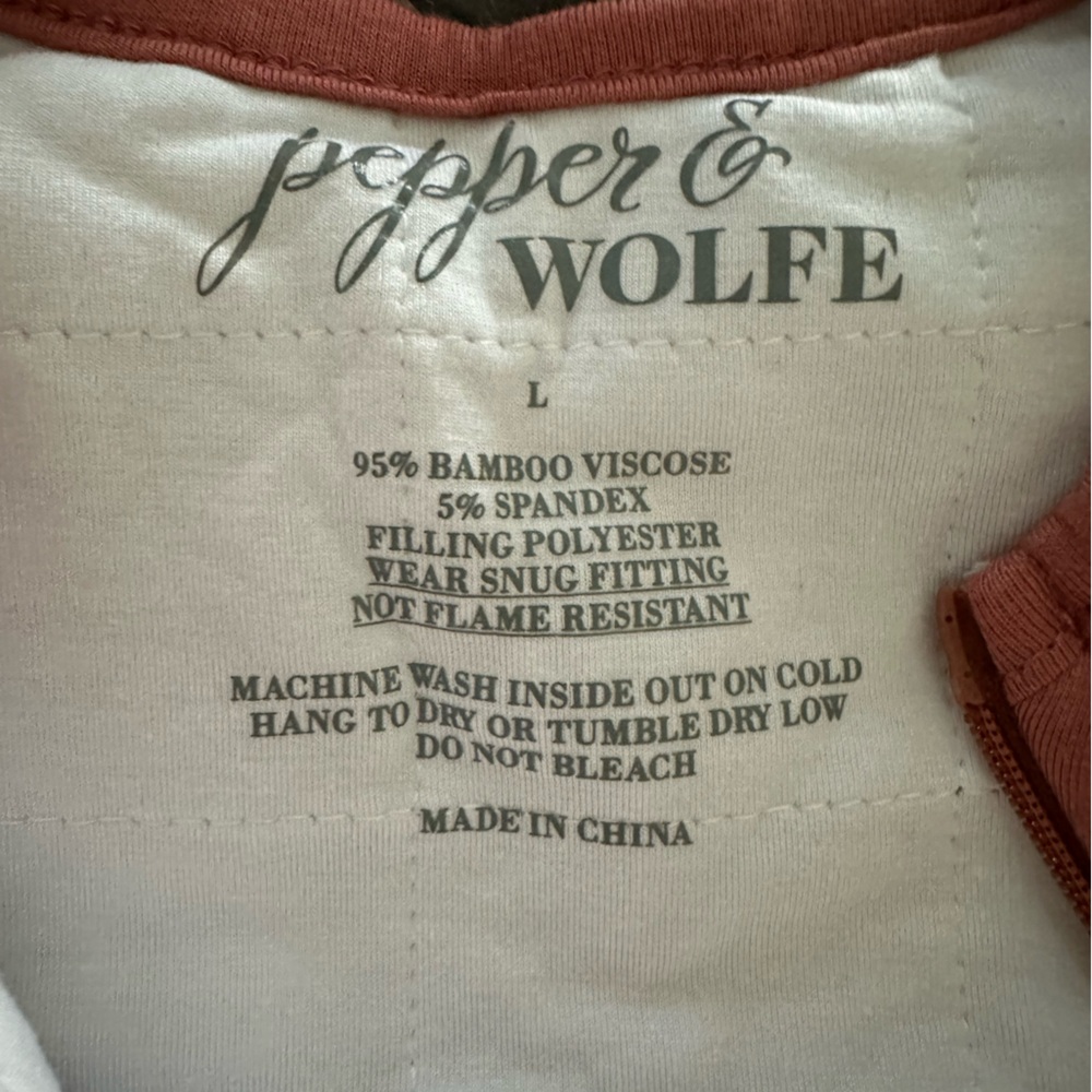 Bamboo viscose sleep sack. Never worn, like new condition. Large, 1.0 TOG.